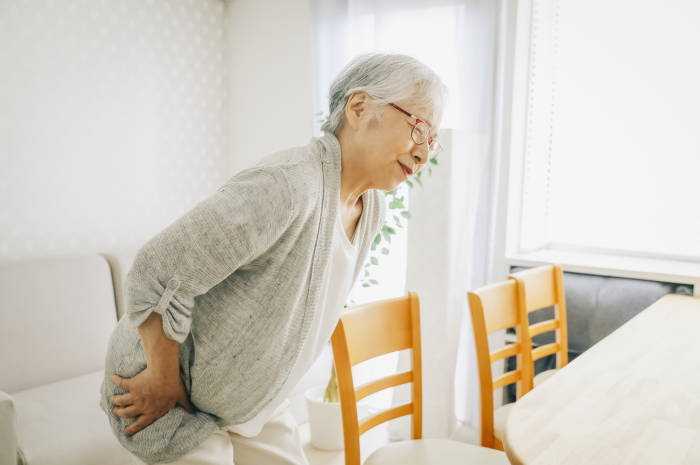 中古年の女性に多い変形性股関節症